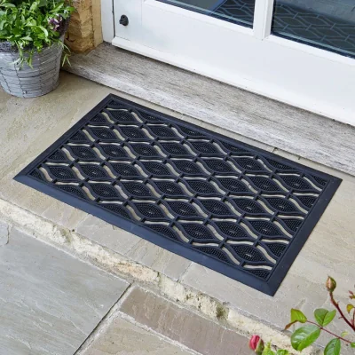 The Range Diamond Rubber Cast Door Mat - Black