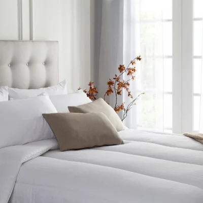 Dunelm Snuggledown Luxurious Hotel 4.5 Tog Duvet White