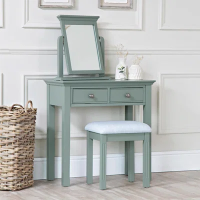 Chiltern Oak Furniture Banbury Sage Green Painted Dressing Table