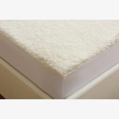 The Range Soft Faux Fur Fleece Fitted Sheet - White / Single