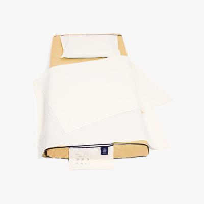 Wolf & Badger Yellow / Orange Mirabelle Travel Bed Sheets | Vous Pouvez Dormir Dans La Grange