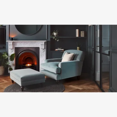 Darlings of Chelsea Galloway Ladies Chair