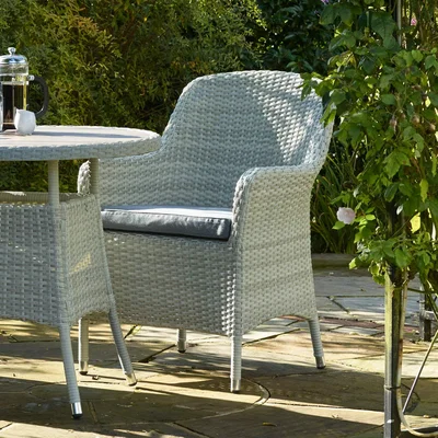 IO Living Bramblecrest Tetbury Armchair – Cloud
