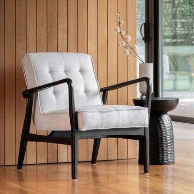 Knees Larson Armchair - Natural