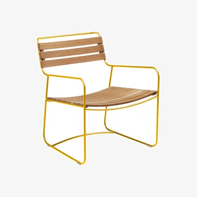Made in Design Surprising Teck Low armchair yellow natural wood / Wood & metal - Fermob