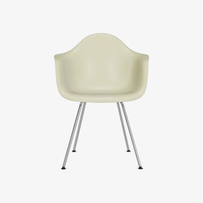 Made in Design DAX - Eames Fiberglass Armchair Armchair - / (1950) - Chromed legs by Vitra White