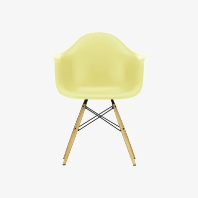 Made in Design RE DAW - Eames Plastic Armchair Armchair plastic material yellow / (1950) - Base, legs Light wood / Recycled wood - Vitra
