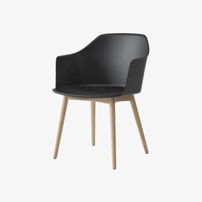 Made in Design Rely HW76 Armchair plastic material black / Recycled plastic & wooden legs - &tradition