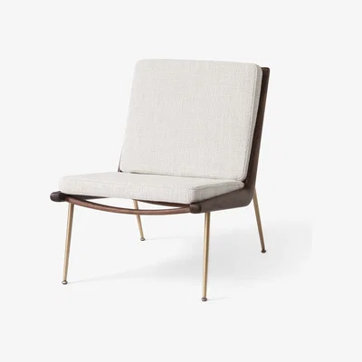 Made in Design Boomerang HM1 (1956) Padded armchair - / Walnut by &tradition White/Beige/Natural wood