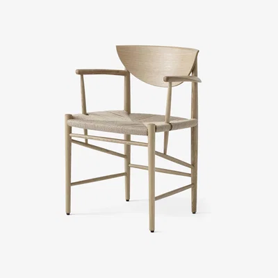 Made in Design Drawn HM4 Armchair - / (1956) by &tradition Natural wood