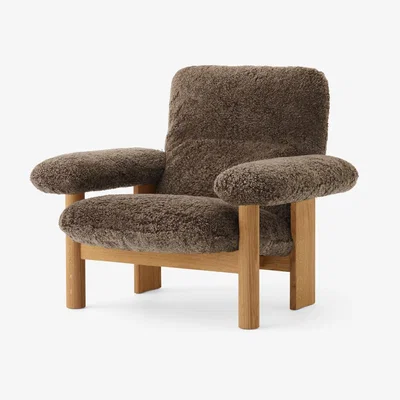 Nordic Nest Audo Copenhagen Brasilia armchair Sheepskin root brown oak legs