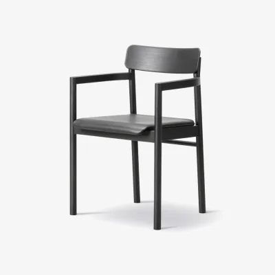 Nordic Nest Fredericia Furniture Post 3446 armchair Leather Premium 88-black lacquer oak