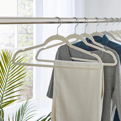 Dunelm Pack of 25 Hangers Ivory