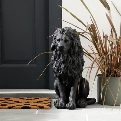 Dunelm Resin Lion Outdoor Statue Black