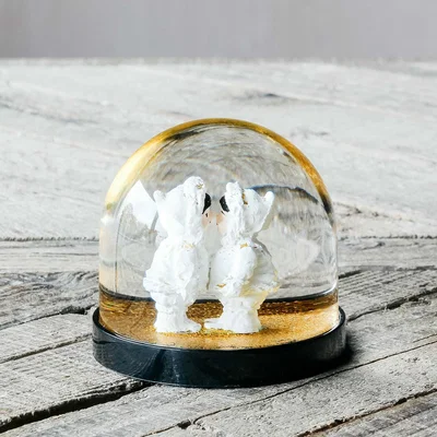 Graham & Green Arctic Snow Globe