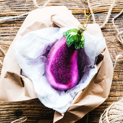 Graham & Green Purple Glass Aubergine Decoration
