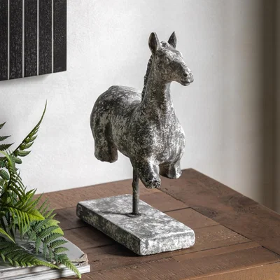 Knees Julius Horse Antique - White