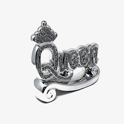 The Range Crushed Diamond Queen Letter Blocks Sight Ornament - Silver