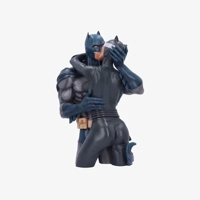 The Range DC Batman and Cat Woman Bust - 30cm