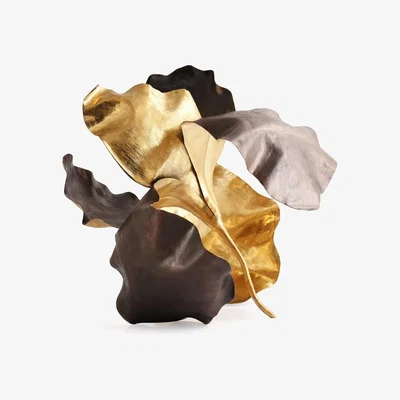 Tobias Oliver Michael Aram I Black Iris Object