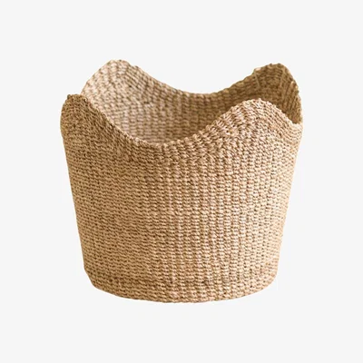 Wolf & Badger Neutrals Natural Scallop Basket - Planter Basket One Size Likhâ