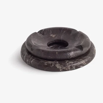 Wolf & Badger Pebbles Ashtray Donut Marble - Black And Jacob