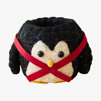 Wolf & Badger Black / White Penguin Planter - Coco Coir Pot Likhâ