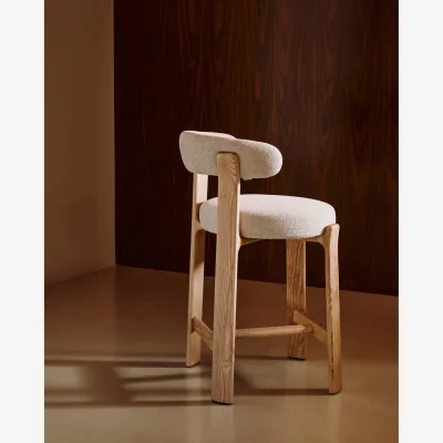 Kave Home Granite fire-retardant stool with backrest in beige chenille and solid ash wood with natural-coloured finish FSC 100% 65cm