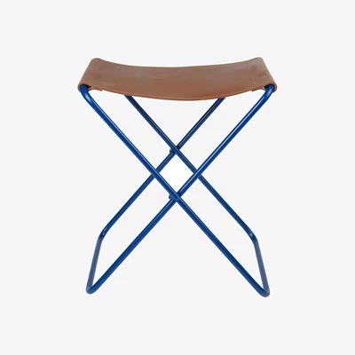 Made in Design Nola Tabouret pliant leather blue - BROSTE COPENHAGEN