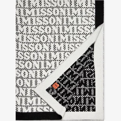 Amara Logomania Throw