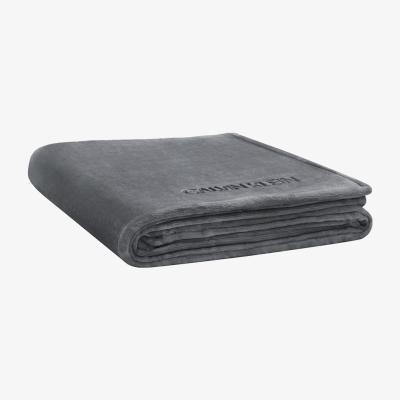 Amara Calvin Klein - Michael Fleece Throw - 127x178cm - Charcoal
