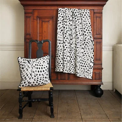Amara Audrey Dot 100% Cashmere Throw