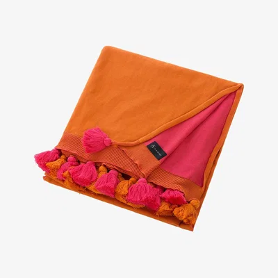 Amara Global Explorer - Pom Pom Knitted Throw - 130x170cm - Pink & Orange