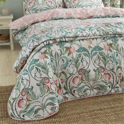 Amara Floral Reversible Quilted Bedspread