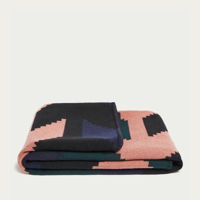 Bombinate.com Multicolor 1 Arrow Blanket