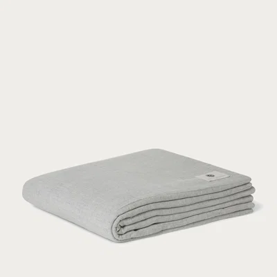 Bombinate.com Agora Throw