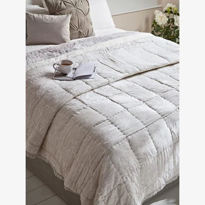 Cox and Cox Paisley Super King Bedspread