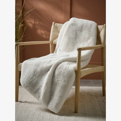 Cox and Cox Supersoft Faux Fur Throw - Arctic Fox
