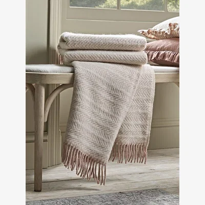 Cox and Cox Soft Wool Wave Throw - Pale Blush
