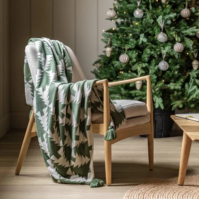 Dunelm Charming Noel Knitted Tree Throw 130cm x 170cm Green