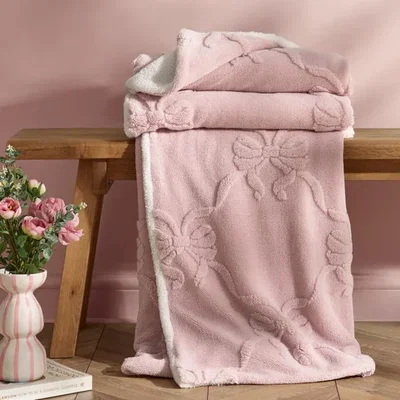Dunelm Carved Bow Throw Blanket 130cm x 170cm