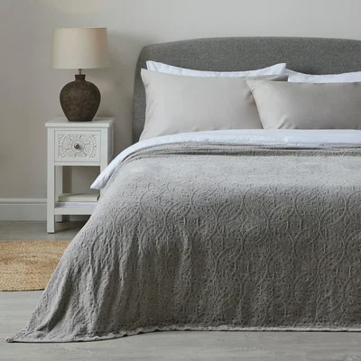 Dunelm Stonewashed Chenille Stone Bedspread Stone (Grey)