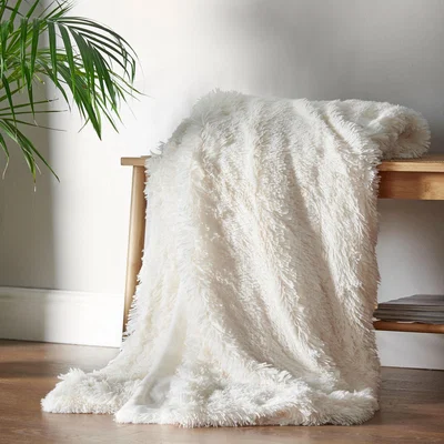 Dunelm Catherine Lansfield Cuddly Deep Pile Throw Blanket