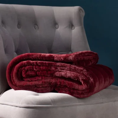 Dunelm Empress Faux Fur Throw Ruby (Red)