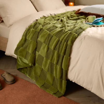 Dunelm Furn. Checked Faux Fur Boucle Throw Blanket 140cm x 180cm