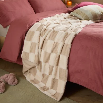 Dunelm Furn. Checked Faux Fur Boucle Throw Blanket 140cm x 180cm