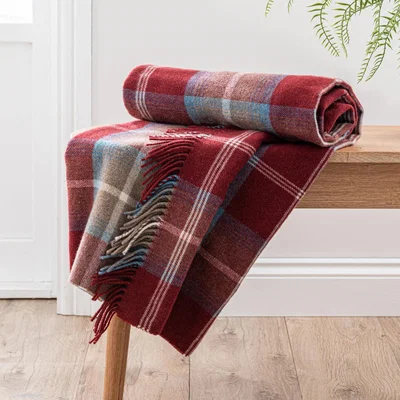 Dunelm Oswald Red Throw Red/White