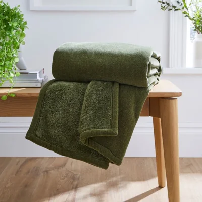 Dunelm Cosy Chenille Throw 130x180cm Olive (Green)