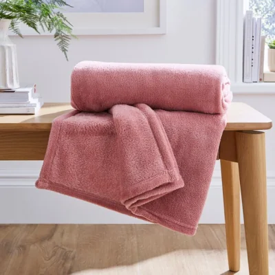 Dunelm Soft Fleece 130cm x 170cm Throw Rose