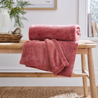 Dunelm Leila Leaf Fleece Throw 130x170cm Rose